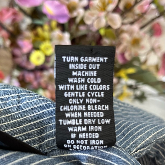 •New York & Company• Striped Button Down Tunic Length Top - Size Small - Picture 7 of 8